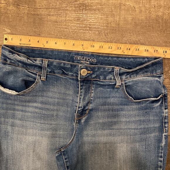 Maurices Mid Rise Skinny Jean Medium Wash Size XL Short - Picture 2 of 9
